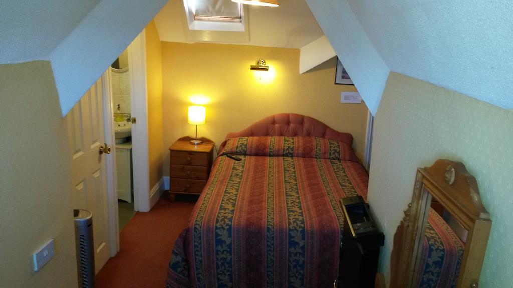 Menai Bank Hotel カーナーヴォン 部屋 写真