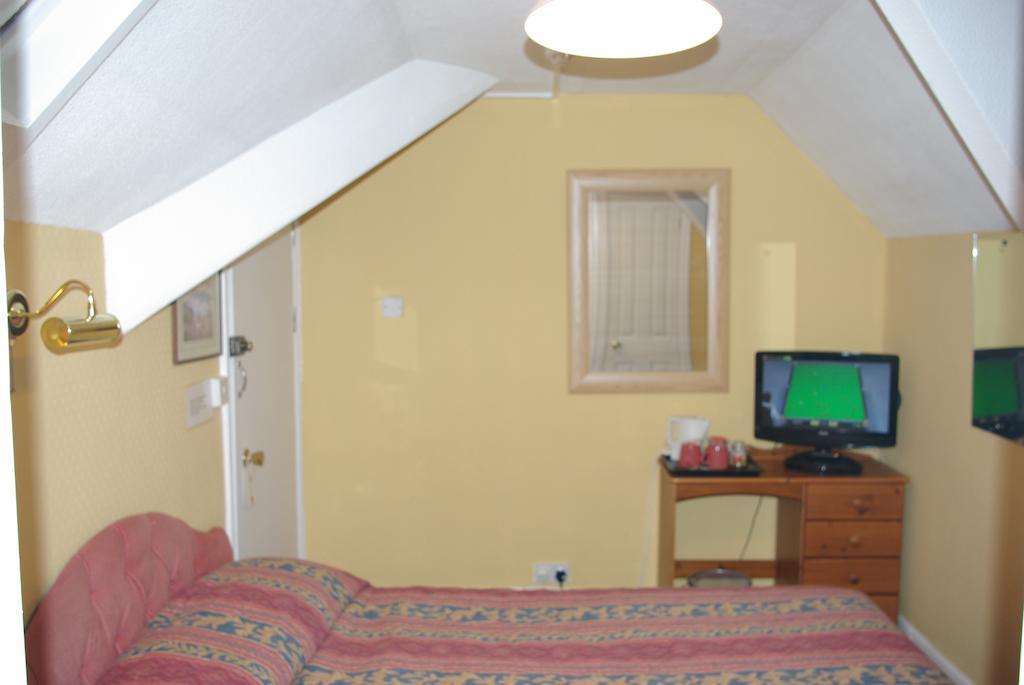Menai Bank Hotel カーナーヴォン 部屋 写真