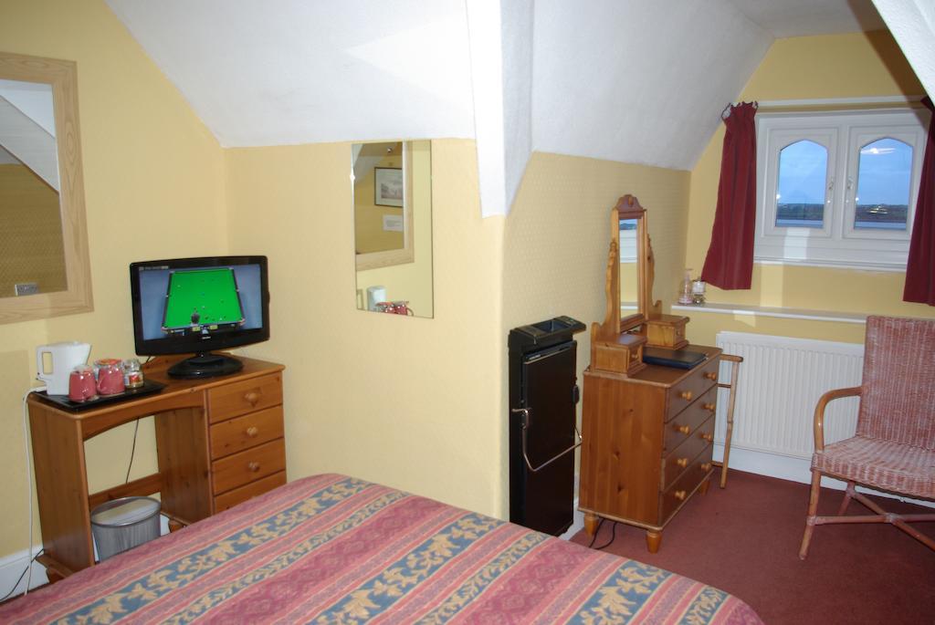 Menai Bank Hotel カーナーヴォン 部屋 写真