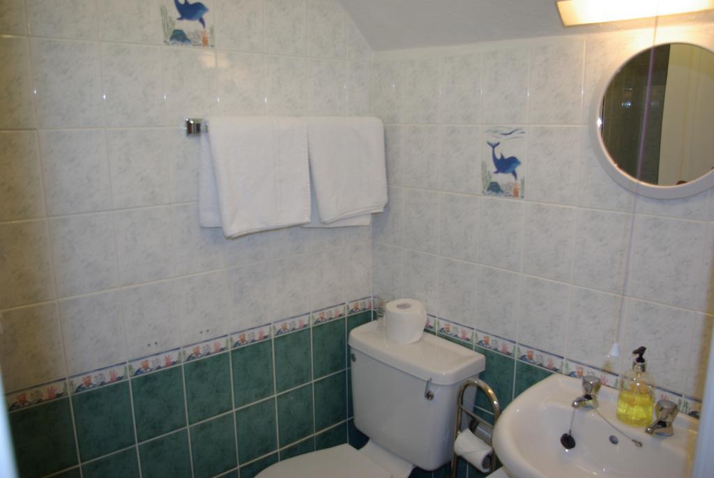 Menai Bank Hotel カーナーヴォン 部屋 写真