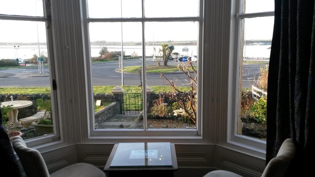 Menai Bank Hotel カーナーヴォン 部屋 写真