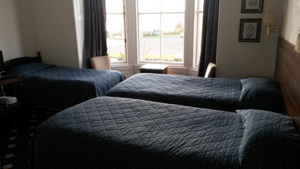 Menai Bank Hotel カーナーヴォン 部屋 写真